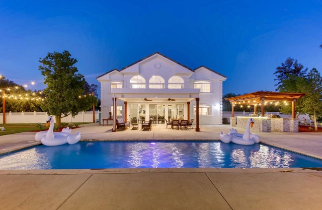 Villa Magnifica, Resort-Stil + Hochzeitssuite