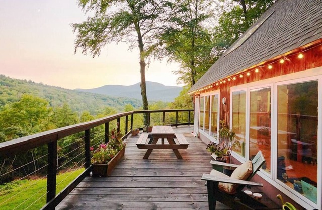 The Mountain Wonder | Winter Haven | Hot tub, Sauna, Views