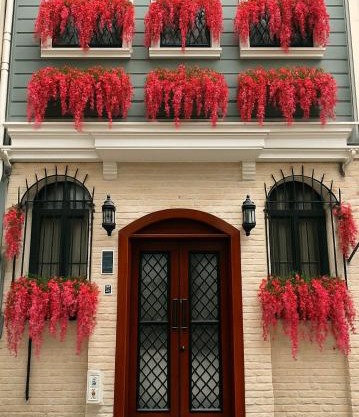 THE MUA LUXURY HOMEs