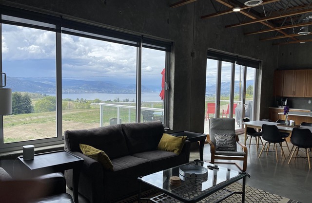 The Naramata Bench Loft
