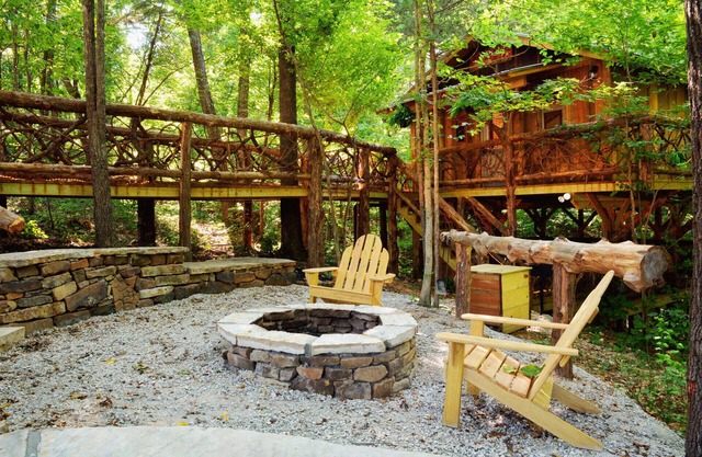 Das 87 Getaway Natural Treehouse Retreat