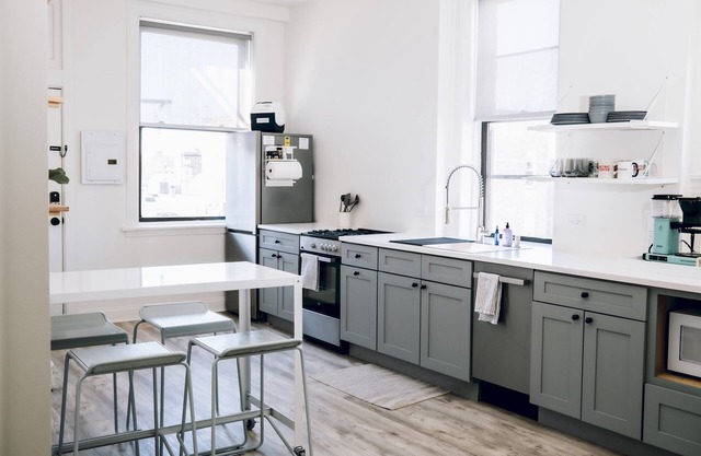 The Neighborhood Hotel - Lincoln Park 203 - Two Bedroom