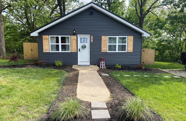 The Nest - Cute, Clean & Comfy - 10min to Ft. Wood