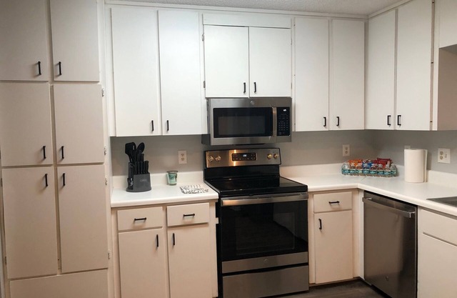 The newly renovated Serenade Oaks Country Home is beautifully designed!