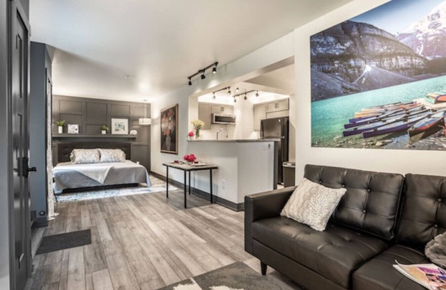 The Nook Near Broad Ripple/1Bed/1BA Modern Studio