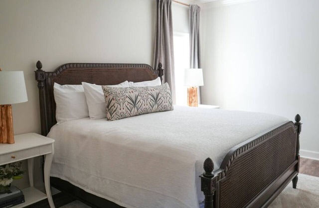 The New Demopolis Nook