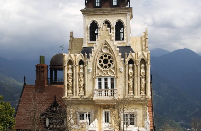 The Old England Manor