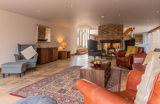 The Old English Barn