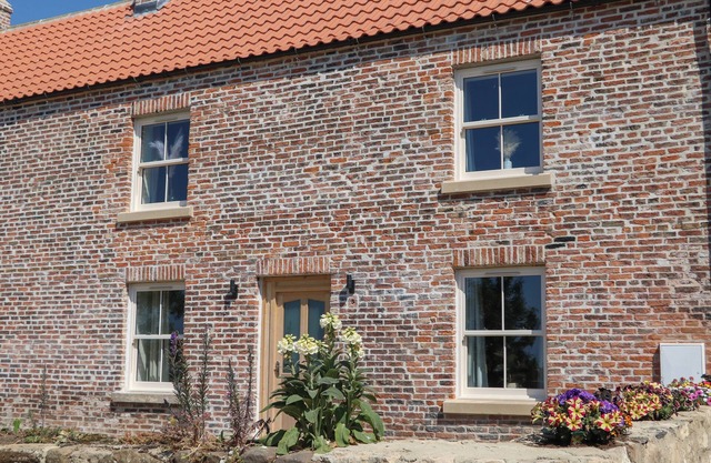 THE OLD HOUSE, family friendly, with open fire in Darlington
