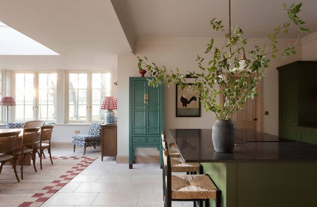 The Old Rectory - sleeping 12 guests in 6 bedrooms