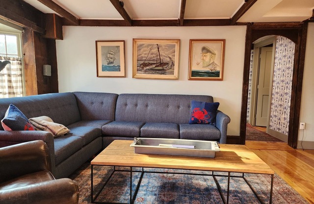 The Orca – Modern Coastal Comfort Awaits