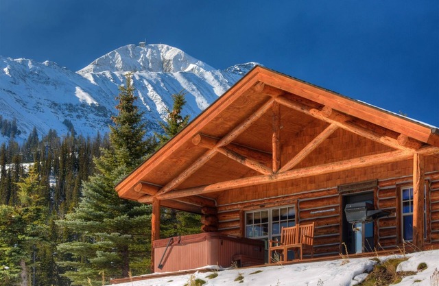 Ort! Ort! Die Outlaw Cowboy Heaven Hütte auf der Powder River Skipiste