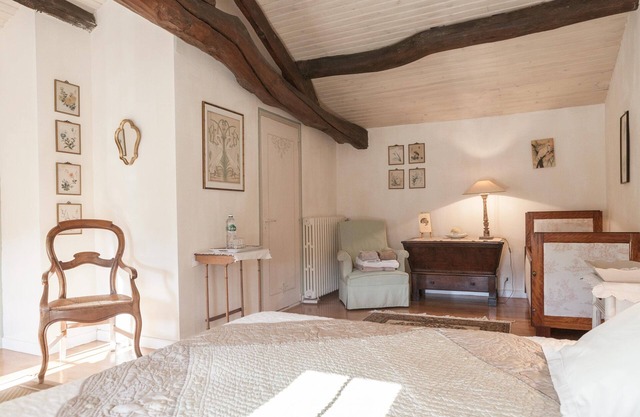 THE PAINTER'S REFUGE 6 BEDROOMS near ST EMILION