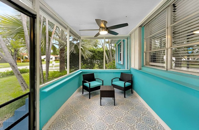 The Palm House in Hollywood