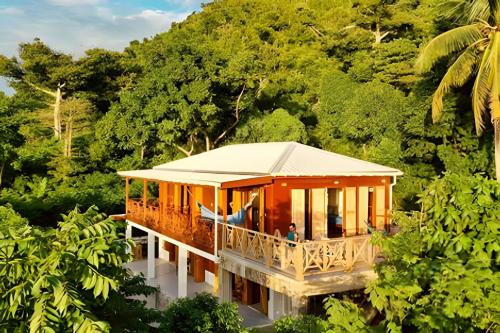 The Palms at Kitty Wharf – A Luxury Eco-Lodge in the Heart of Providencia