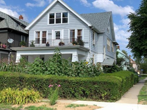 The Paradise House steps from the Heart of Hertel