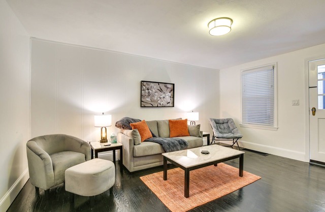 'The Peaceful Post' Cozy Winter Escape in Kingston