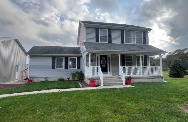 The Peak Escape - Jim Thorpe, 3 Bed, 3 bath home with private hot tub