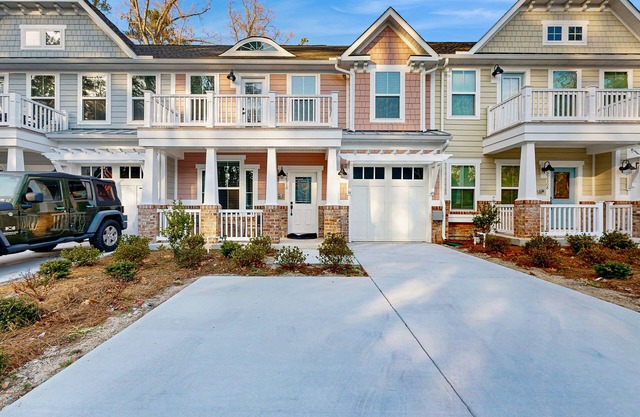 The Peninsula house w/ indoor/outdoor pools, on-site golf & tennis/pickleball