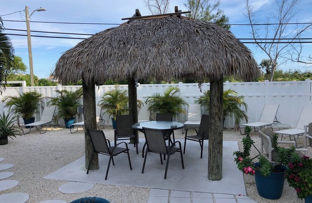 The perfect Keys getaway located on the water with your boat just feet away