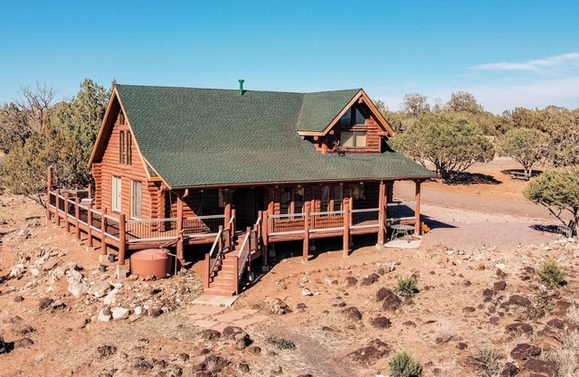 Beautiful Log Cabin in Northern Arizona: The Perfect Retreat - Camp Picacho - Adventure Awaits