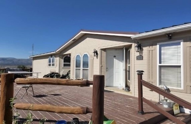 The perfect retreat with views of Manila and Flaming Gorge