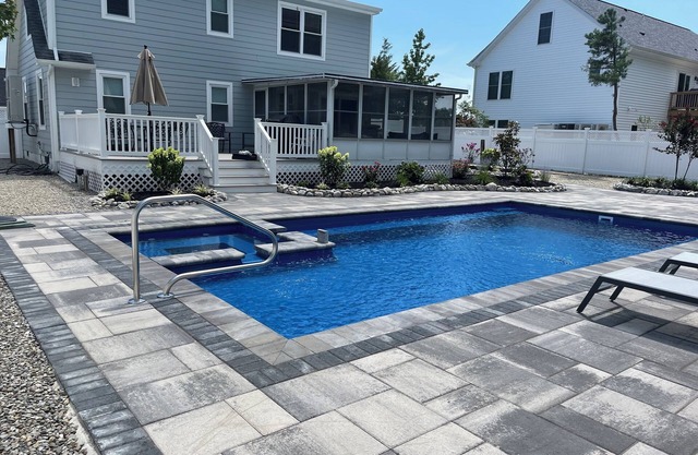 The Perfect Shore House in Beach Haven West, Pool, Spa, Firepit, 5 Mins To LBI