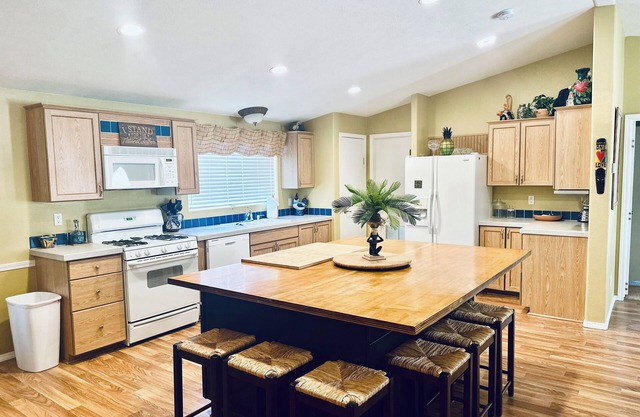 The perfect spot for family & friend! Best private getaway in Mohave Valley 🔆