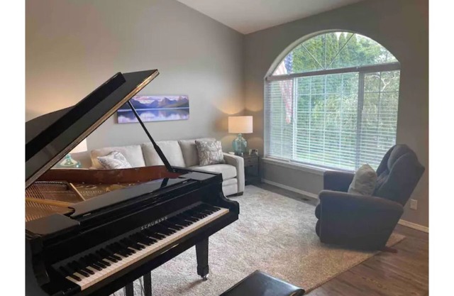 The Piano House close to CDA and Spokane