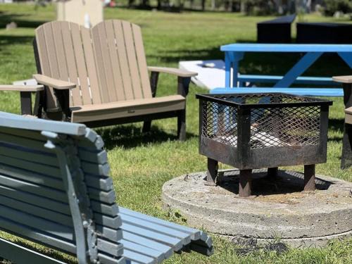 The Picton: Beautiful Couple's Getaway in PEC