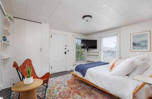 The Pine House - Pet Friendly