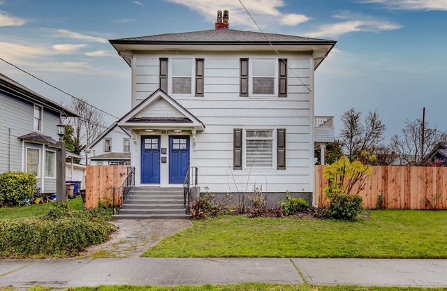 The Pine House: Unit A near 6th Ave, UPS, UW, and Point Ruston