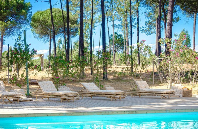 The Pines, Country estate near the beaches