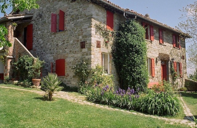 The Pitcher of Valdichiascio. Old farmhouse with swimming pool.