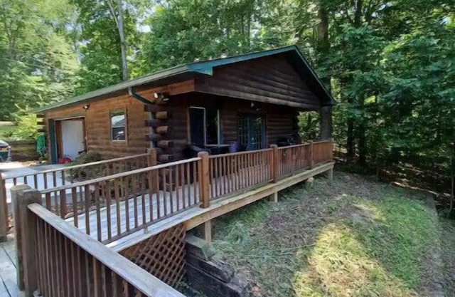 The Ponderosa Guesthouse