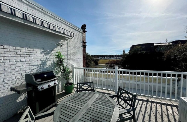 The Portal - Your Stay Above Mason Avenue’s Best