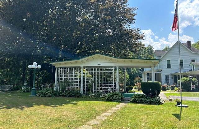 The Powerhouse Mansion is a Beautiful 9-bedroom estate in Maybeury with AC, WiFi