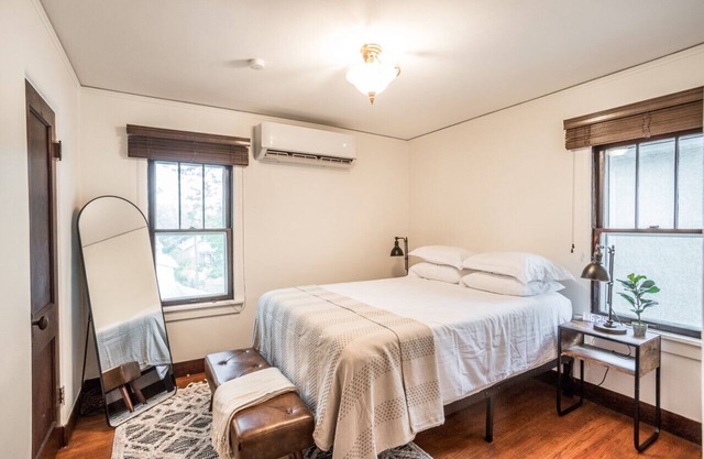 The Quaint Quarter - Sioux Falls Luxury Retreat