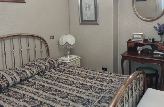 Die Truhe der Königin, Wohnung in Rom im Stadtteil Triest / Salario