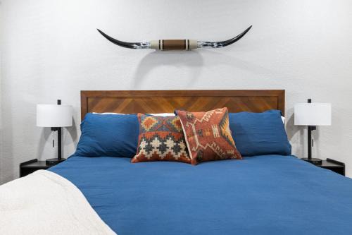 The Rae | Sequoia Motel RM 5