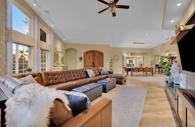 The Ranch House at Rockin’ View Ranch-Luxury Hideaway with Pool, Spa & Animals!
