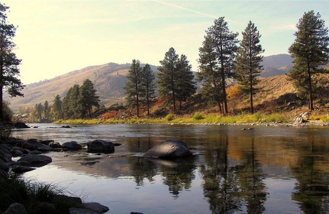 Die Ranch ist eine Ufergrundstuecken Inmitten des historischen Methow Tal