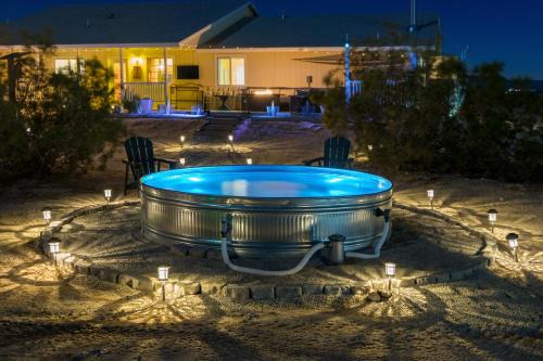The Ranger Station plus Club House with Hot Tub