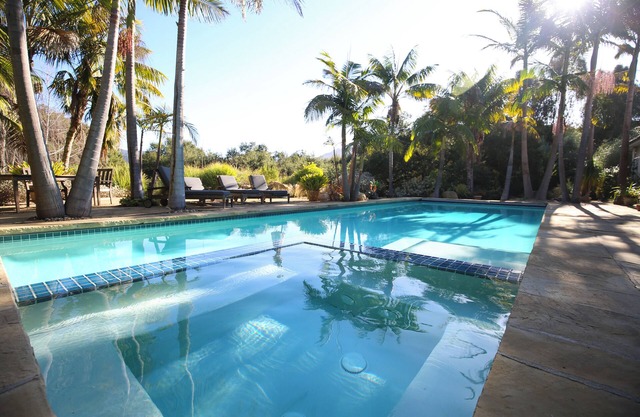 The Ravenwood Estate / Country Chic Oasis / Spa-Pool / Sleeps 14