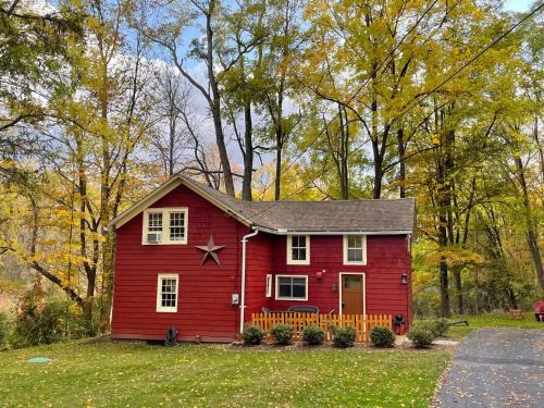 The Red Country Cottage