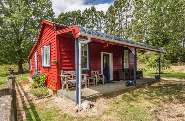 Das Red Rooster Cottage - Ferienhaus Raurimu