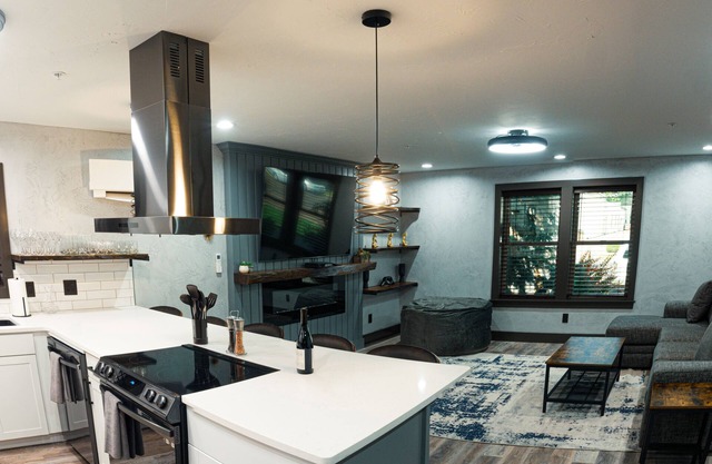 The Reserve NEW condo, 2 blocks to Walla Walla Main Street