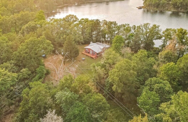 The Resting Place @ Burleson Lake