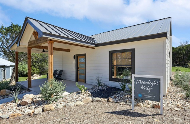 The Retreat 10: Moonlight Ridge | Pet Friendly