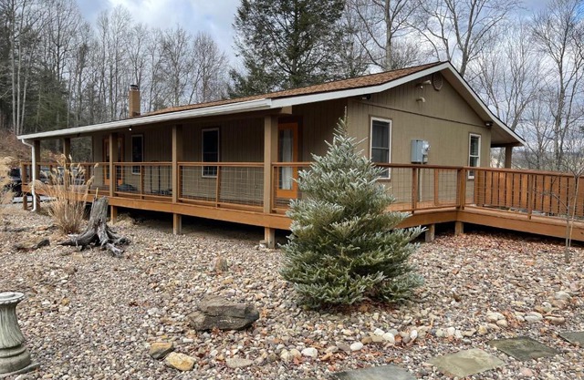The Retreat at Camp Creek Cabins